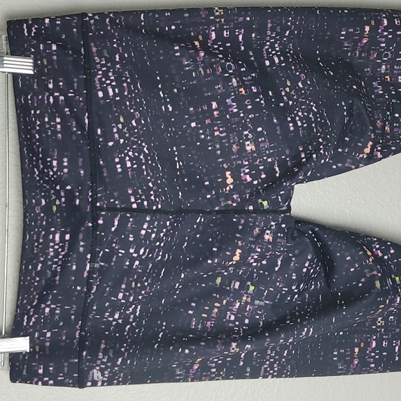 Fabletics PowerHold Define Mid Rise 7/8 Leggings Abstract Print Athletic Workout - Picture 10 of 12